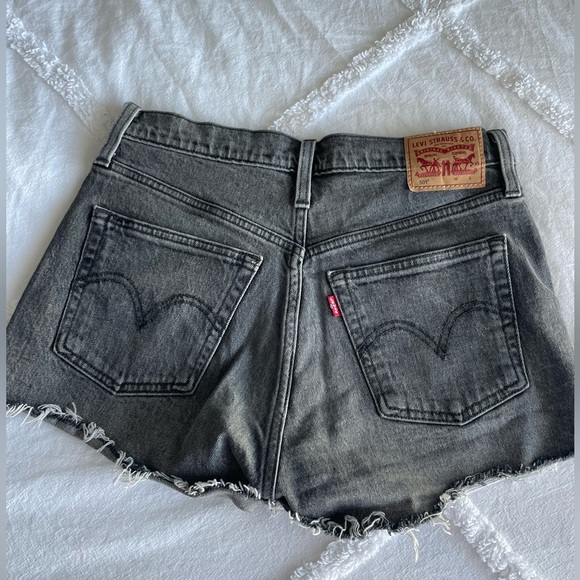 Levi’s 501 shorts - Picture 2 of 3